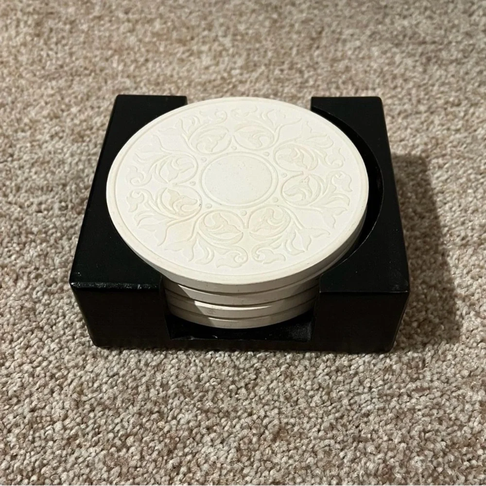 Cream 4 Piece Ceramic Coaster Set And Wood Base